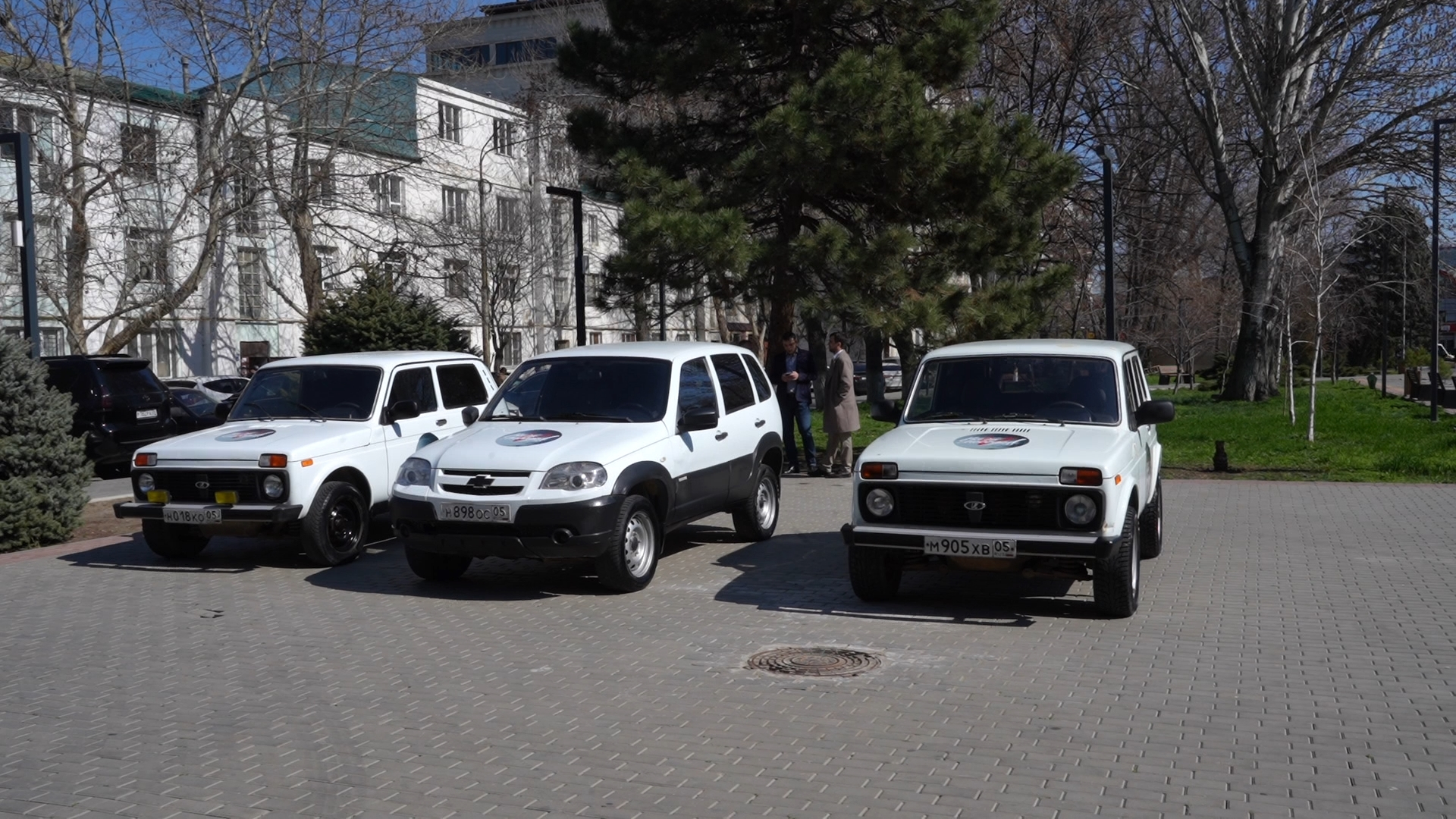 Народный фронт передал добровольческому батальону «Каспий»автомобили  высокой проходимости