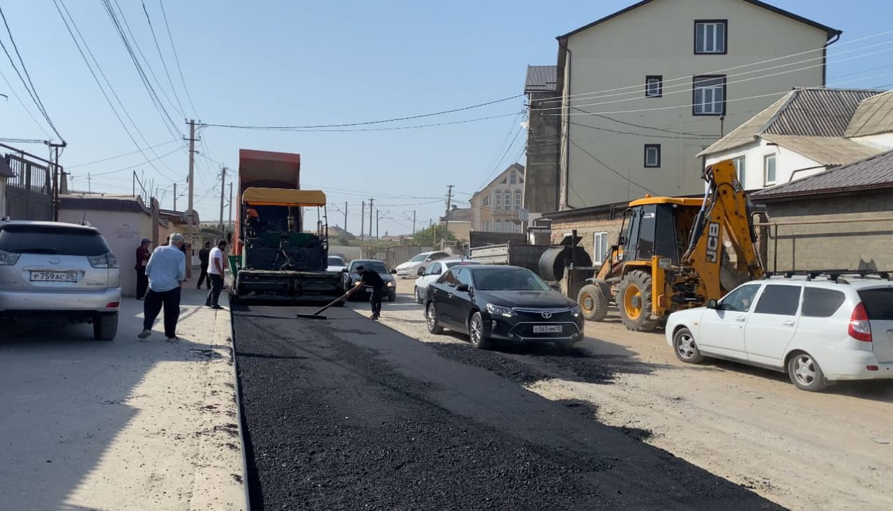 На ул. Талгинской начаты работы по укладке асфальта